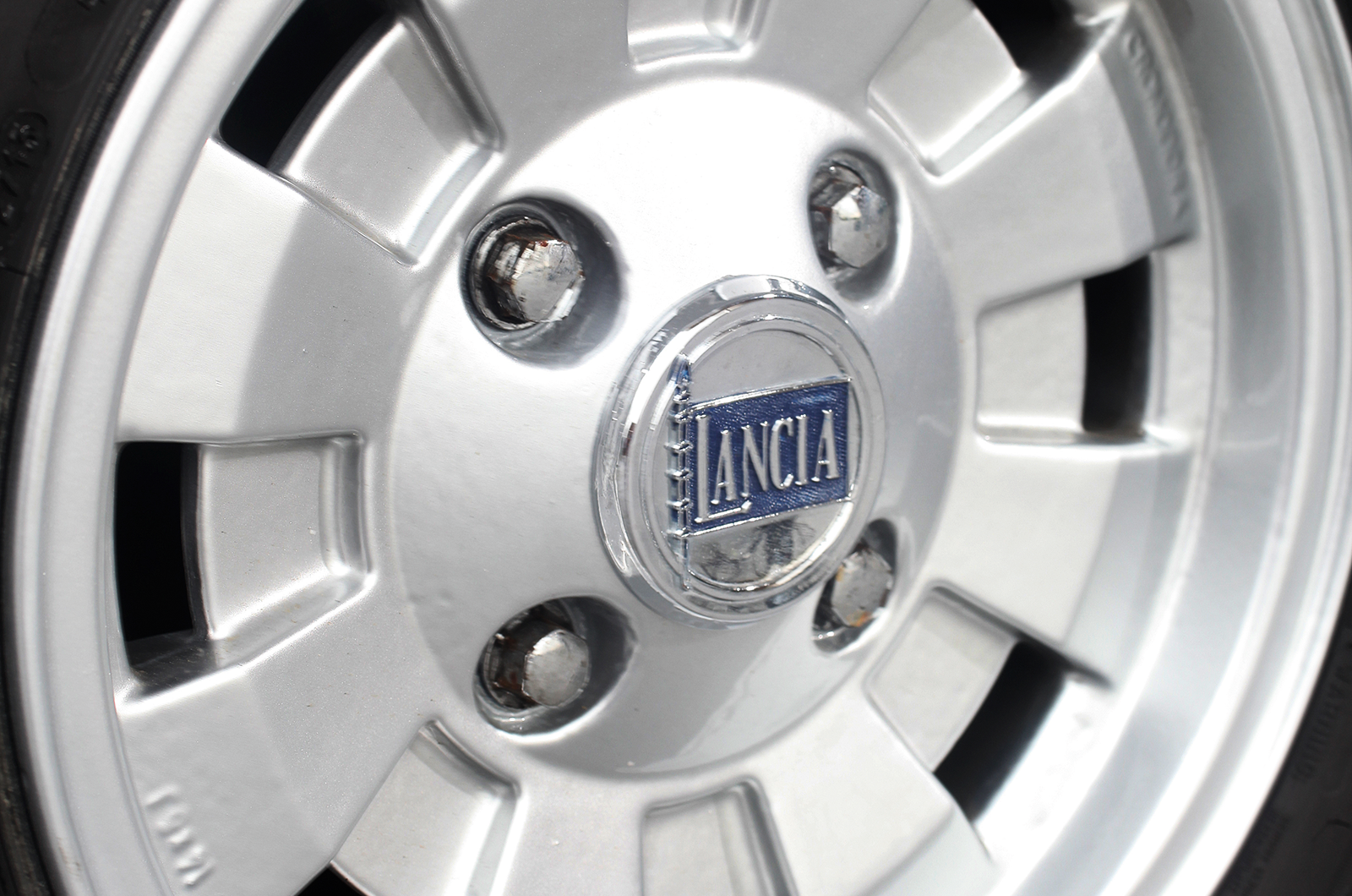 Lancia Fulvia Sport vs Alfa Romeo Junior Zagato: premium blend